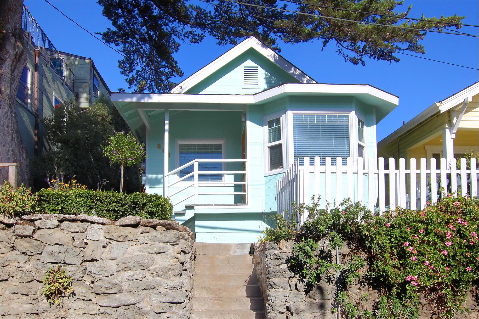 Property pictures of 208 Cherry Ave, Capitola, CA 95010, USA - Capitola ...