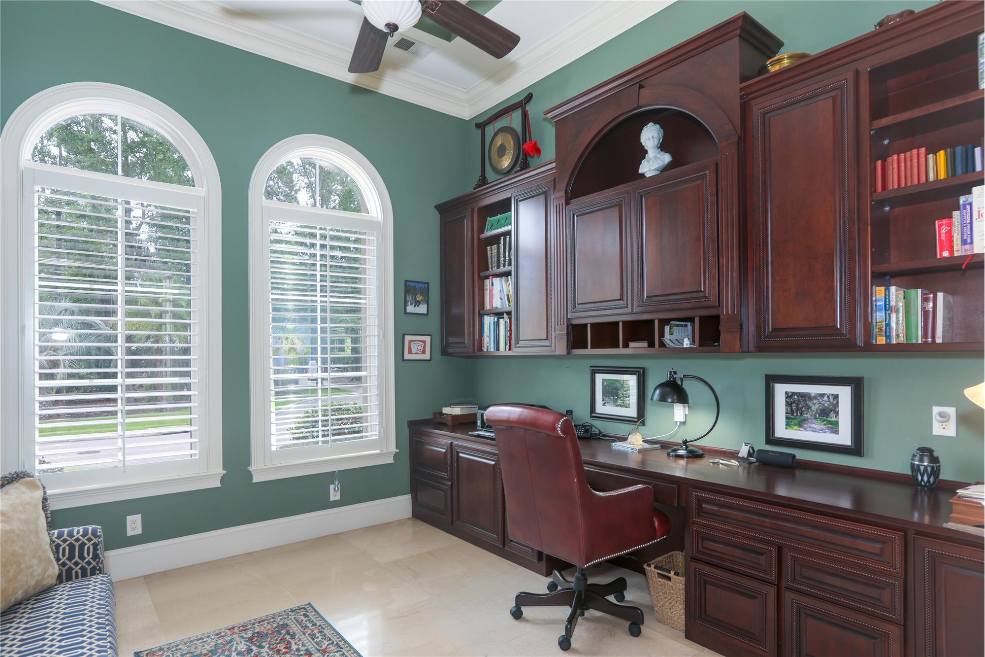 https://realbird.blob.core.windows.net/rb-photos/21-caravelle-lane-bluffton-sc-29909_G3E3N2T3_641359_638867472846496958_80x60.jpg