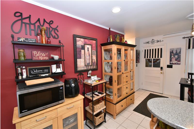 
                            Property Image 7