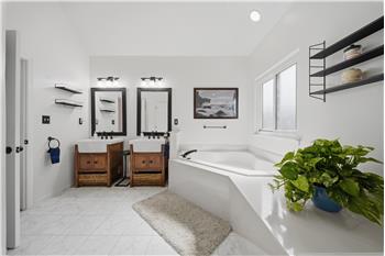 Spacious primary suite