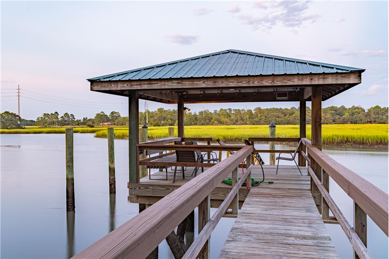 Live OaksCommunity Boat Dock