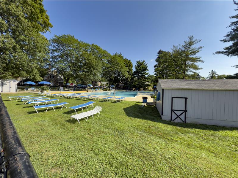 212 Old Forge Crossing - Community Pool