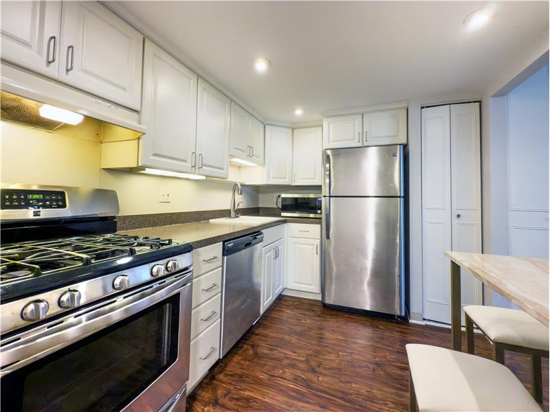 212 Old Forge Crossing - Kitchen