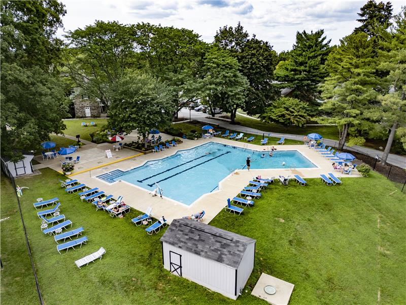 Old Forge Crossing Community Pool