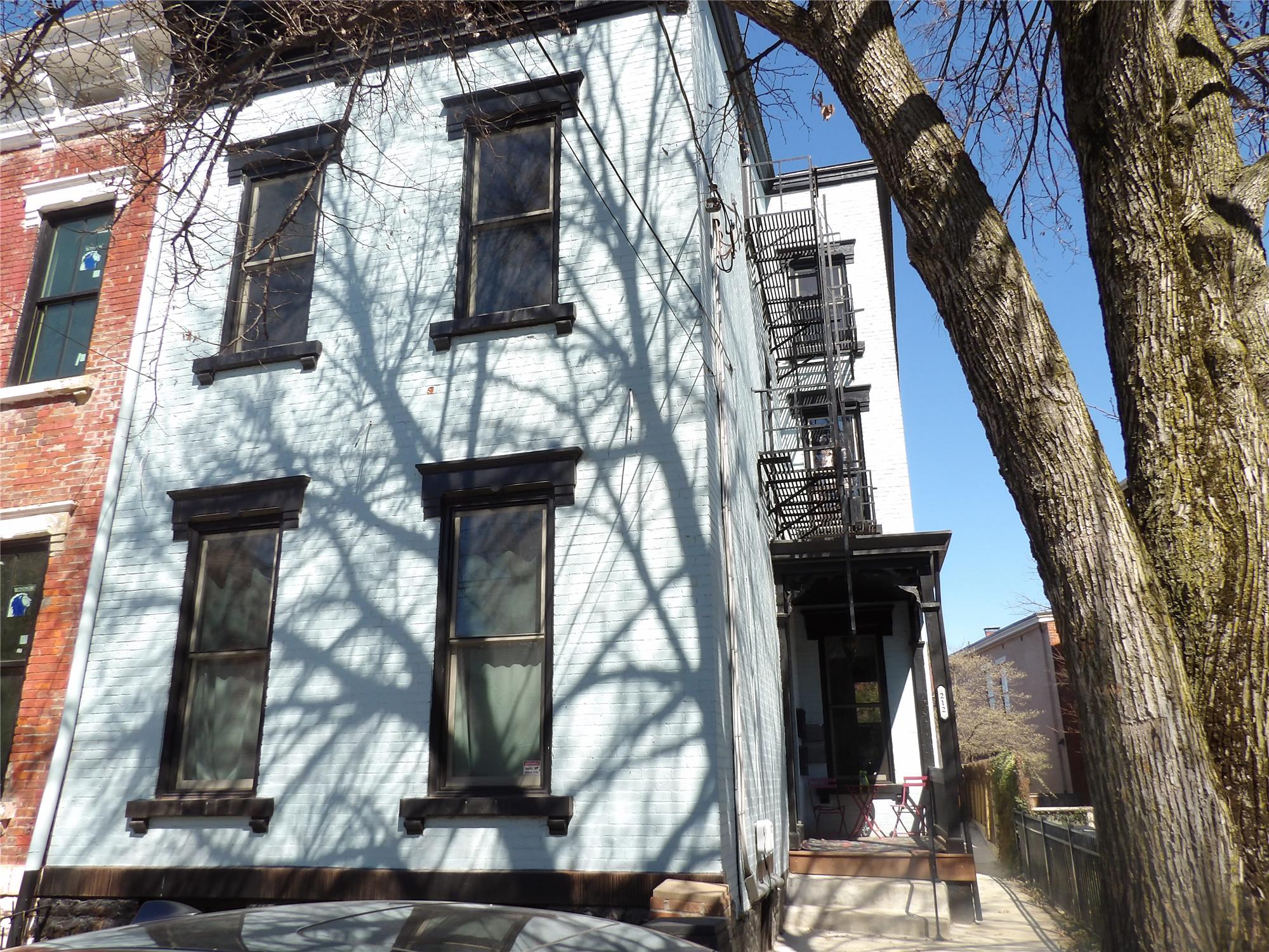 Property pictures of 212 W 5th St 2, Covington, KY 41011, USA