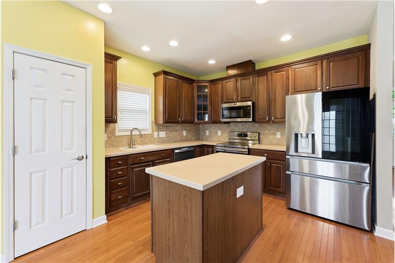 
                            Property Image 4