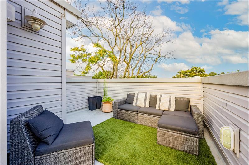 2137 N. Darien St - Outdoor space