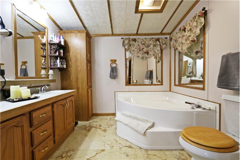 Property pictures of 214 Bladen Ln, Ashton, WV 25503, USA Ashton, WV real estate