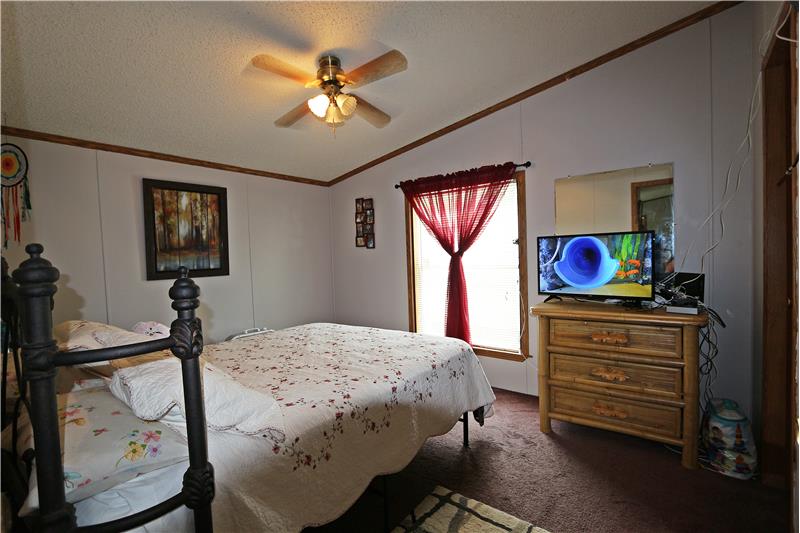 Property pictures of 214 Bladen Ln, Ashton, WV 25503, USA Ashton, WV real estate