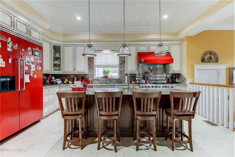 KItchen Island/Breakfast Bar