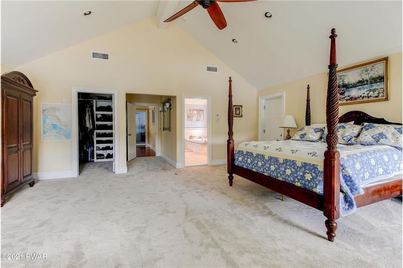 Master Bedroom Walk in Closet
