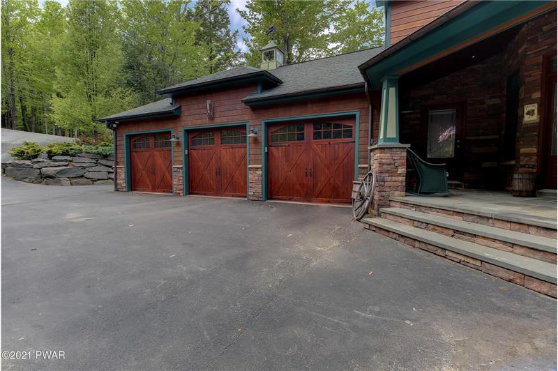 Paved Driveawy-Partially Heated