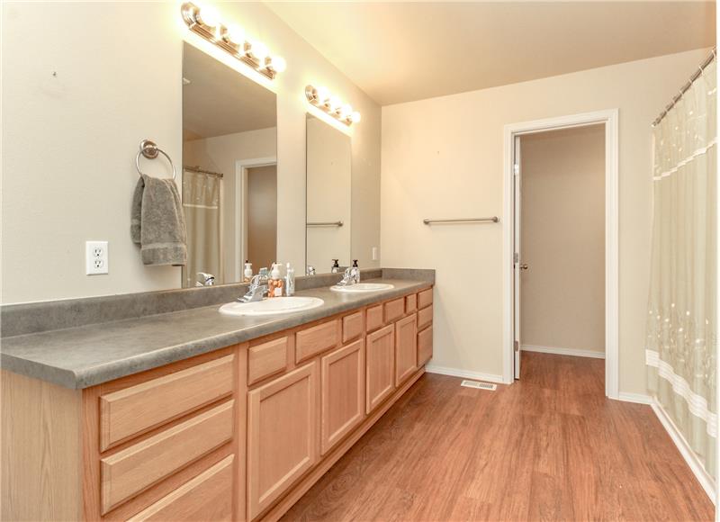 Jetted tub