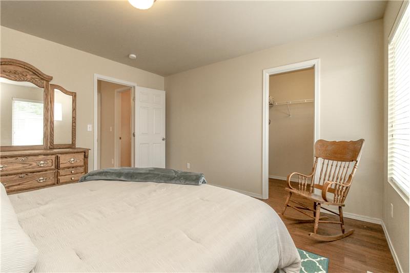 Walk in closets in all bedrooms