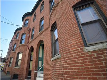 Primary listing photos for listing ID 556062