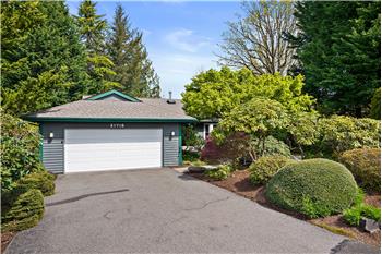 21716 SE 255th Place, Maple Valley, WA
