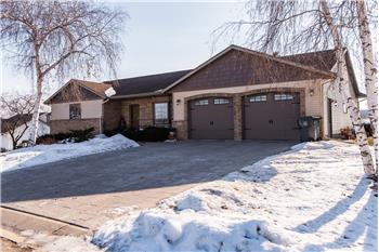 Primary listing photos for listing ID 561009