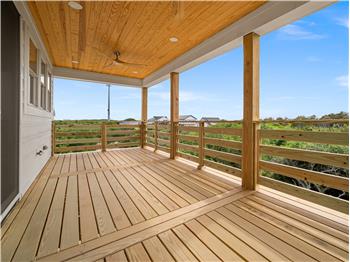 UL W Deck 1a - 2180 Sandpiper Rd
