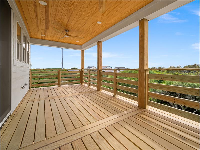 UL W Deck 1a - 2180 Sandpiper Rd