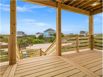 ML Front Porch 1b - 2180 Sandpiper Rd