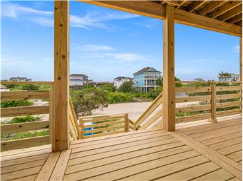 ML Front Porch 1a - 2180 Sandpiper Rd