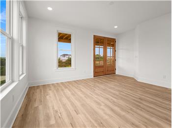ML Family Room 2 - 2180 Sandpiper Rd