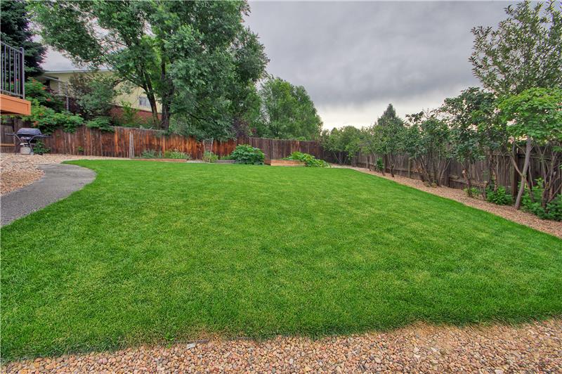 Fully fenced and landscaped backyard!