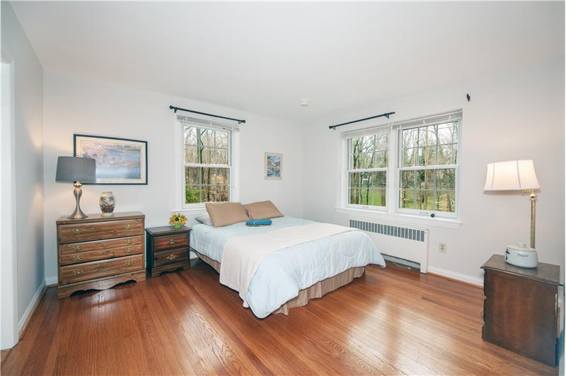 221 Gulph Creek Road, 1st floor bedroom