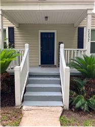 Covered front porch. Welcome Home!