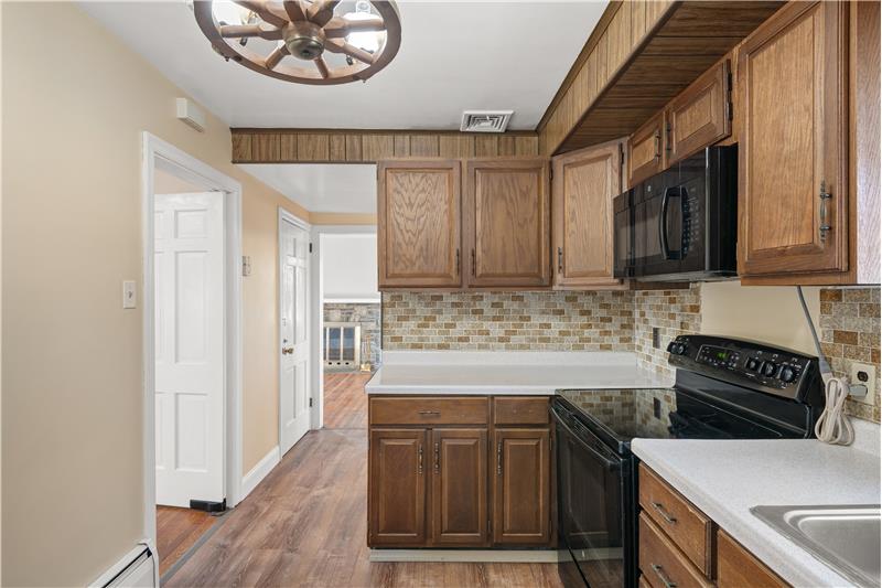 Microwave & Electric Stove