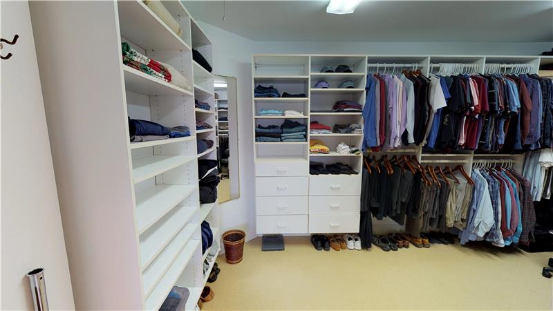 and huge walk in closet!