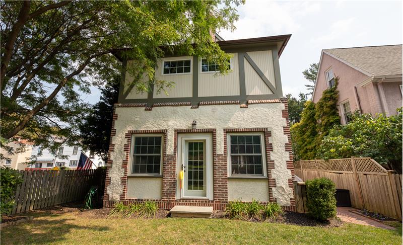 227 Argyle Road Exterior Side