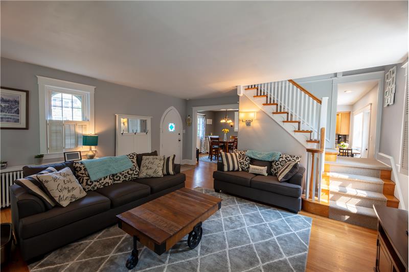227 Argyle Road Living Room