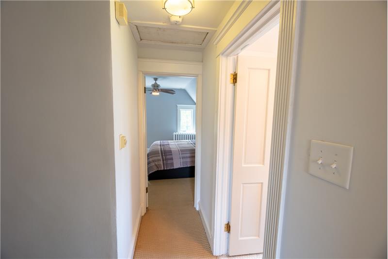 227 Argyle Road Third Floor Hallway