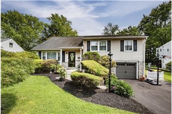 228 Woodlawn Drive, Lansdale, PA