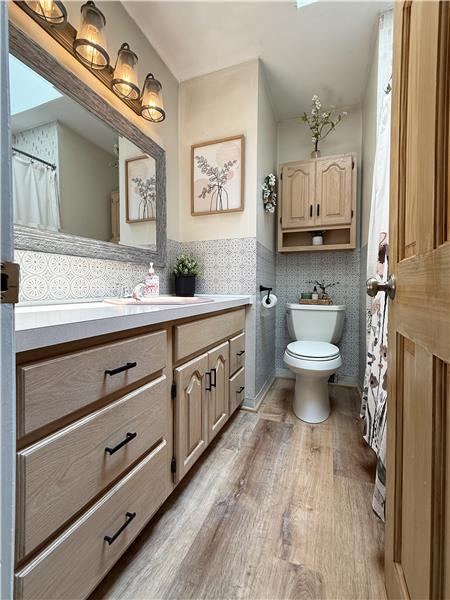 228 Woodlawn - Bathroom 2 