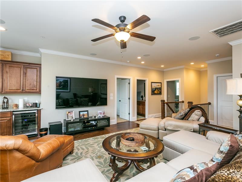 Bonus / Family Room