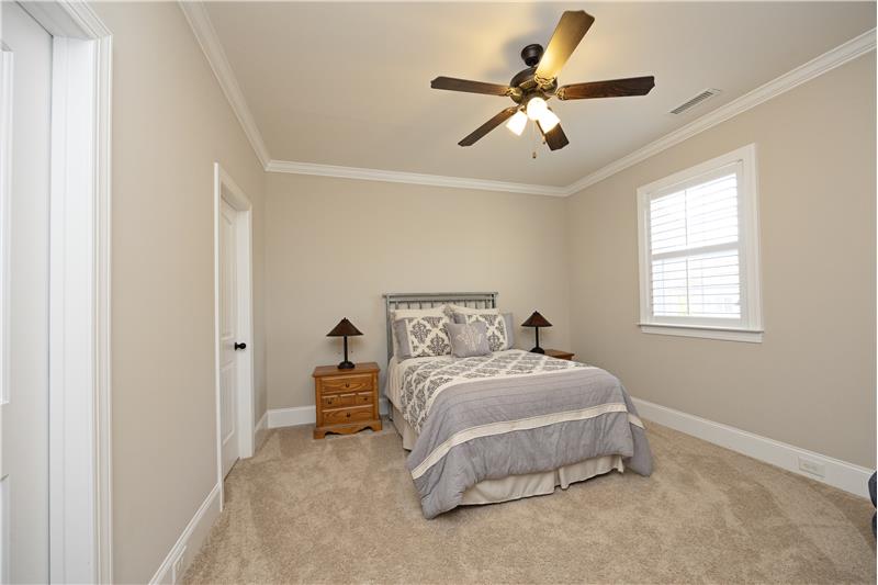 3rd Bedroom with Crown Molding and Ceiling Fan