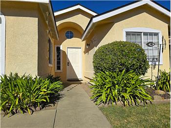 Turnkey, lowmaintenance entry with mature landscaping in this soughtafter gated community.