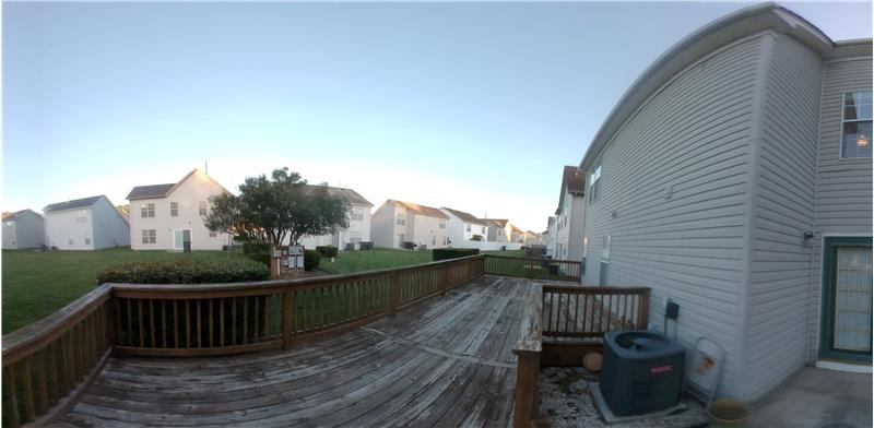 Nice Deck in Back