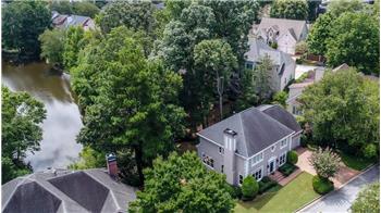 Primary listing photos for listing ID 527733