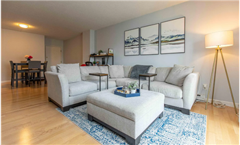 Primary listing photos for listing ID 639834