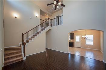 Primary listing photos for listing ID 609609