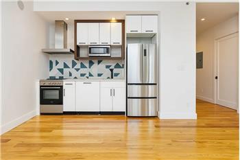 Primary listing photos for listing ID 642806