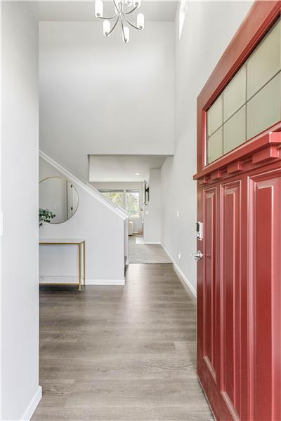 Over 2800 sq ft of living space. 4 bedrooms, plus bonus room and an office!