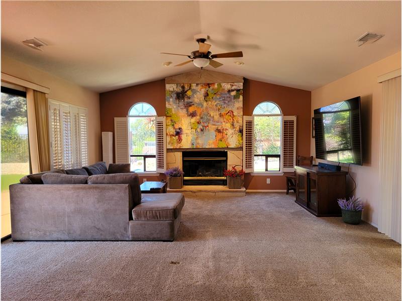 This home has Air Conditioning to control the heat, and Plantation Shutters to control the light!