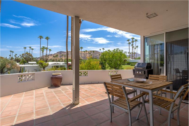 Amazing Patio To Enjoy Views