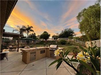 Primary listing photos for listing ID 606342