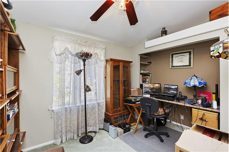 2nd bedroom used as office