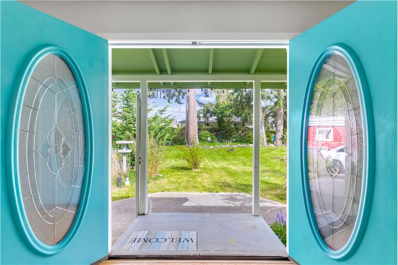 Beautiful double front doors to welcome your guests.